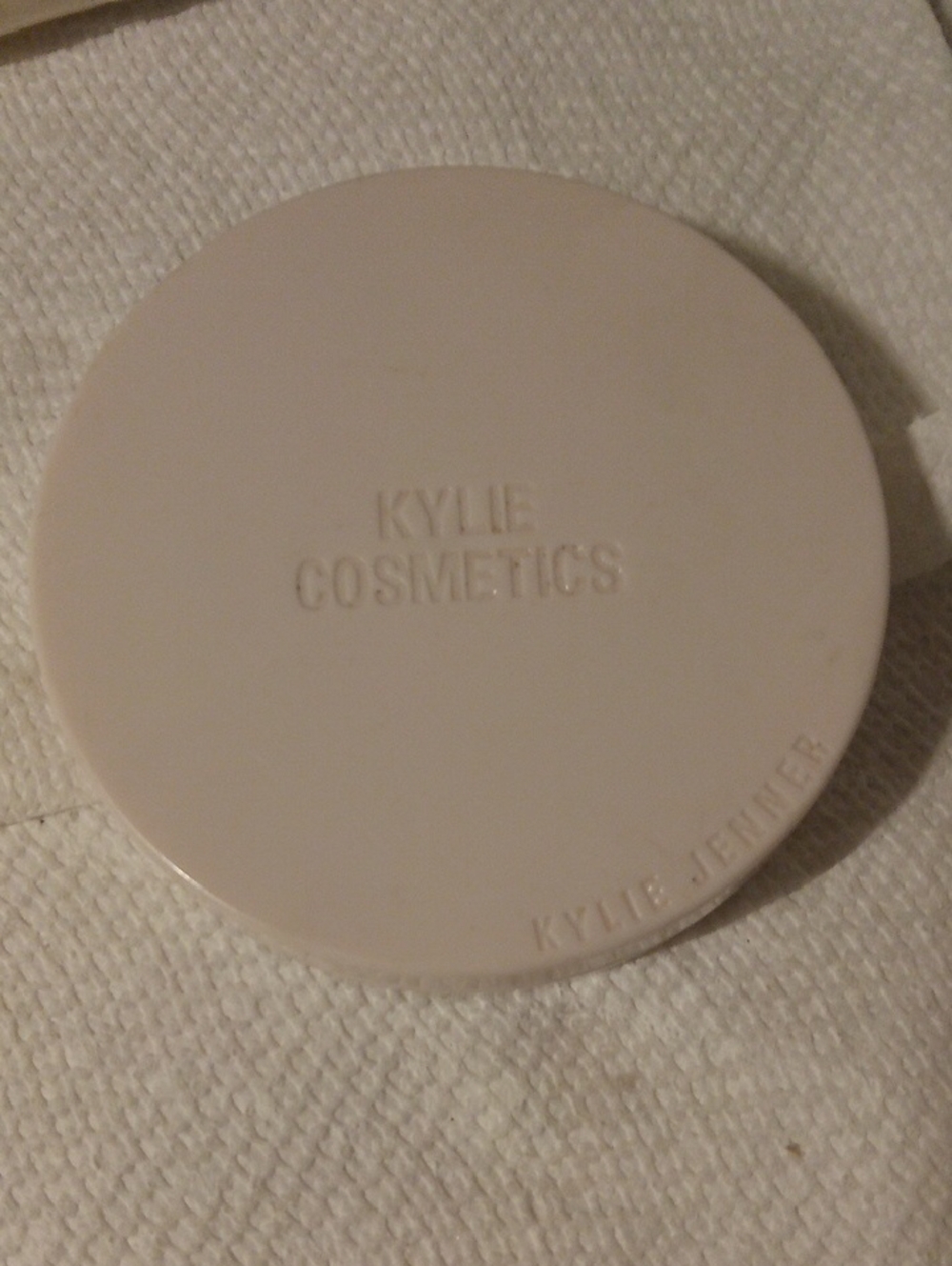 Kylie Cosmetics Round Compact - Pale Pink